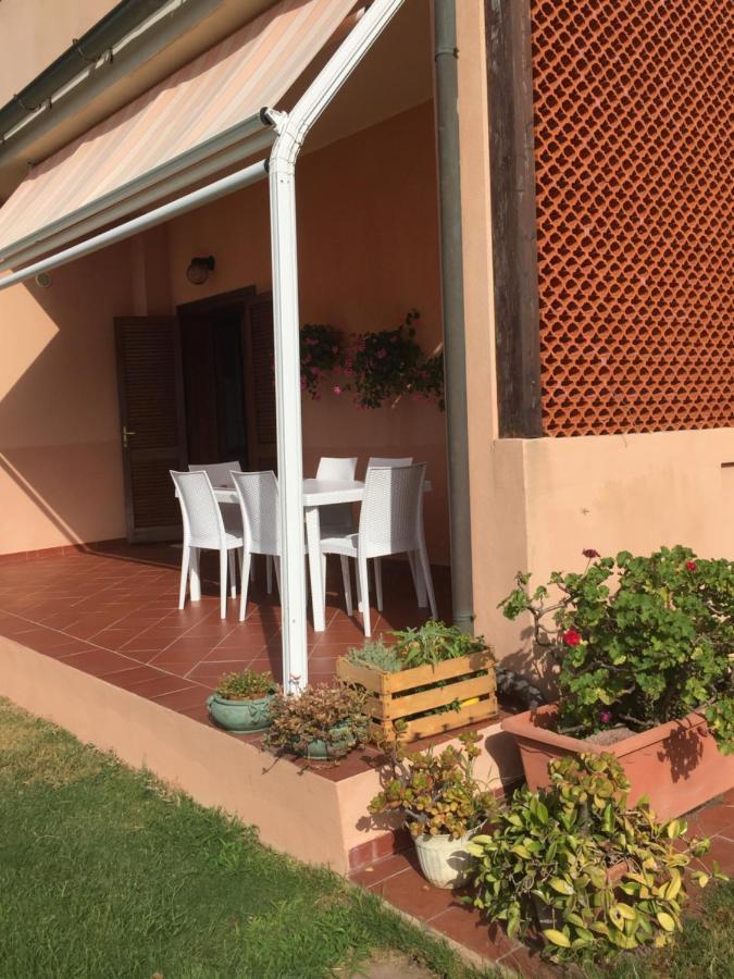 Vila La Casa Sotto La Torre Chia Exteriér fotografie